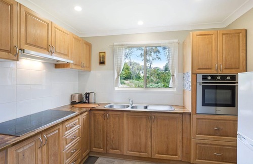 Dalmeny House | 9 Mummaga Way, Dalmeny