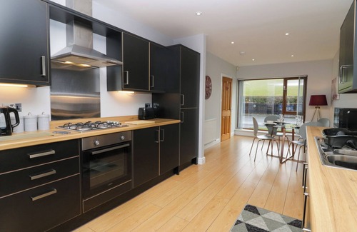 Tewitfield Cottage | 9 Swan House