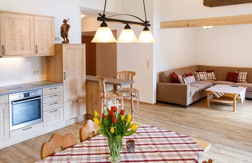 Ruhpolding Apartment | 9. vacation apartment Berganemone, 89sqm, balcony, kitchen, 2 bedrooms, 1 living room