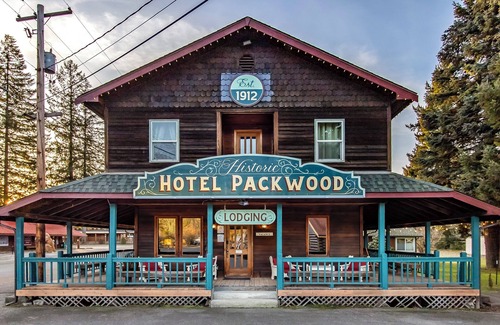 Packwood Apartment | #9 Wonderland Trail Suite 18+ Private Bath