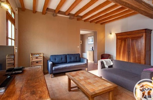 Saint-Martin-de-la-Place House | 90 m² House ∙ 3 bedrooms ∙ 6 guests