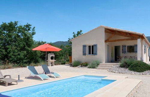 Sainte-Jalle Apartment | 90 m² Apartment ∙ 3 bedrooms ∙ 6 guests