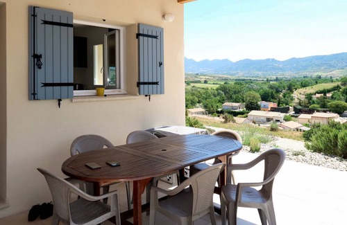 Sainte-Jalle Apartment | 90 m² Apartment ∙ 3 bedrooms ∙ 6 guests