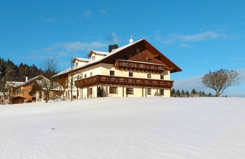 March Apartment | 90 m² Apartment ∙ 1 bedroom ∙ 5 guests