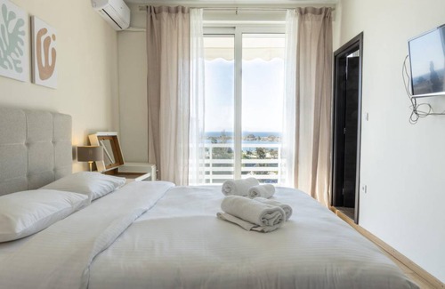 Glyfada Apartment | 90 m² Apartment ∙ 2 bedrooms ∙ 6 guests