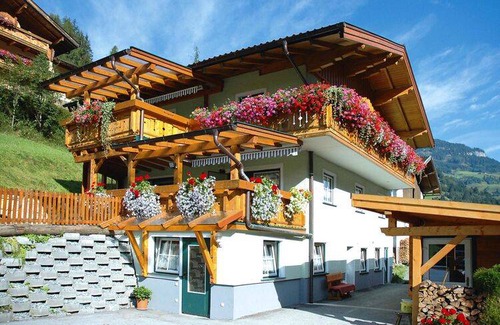 Grossarl Apartment | 90 m² Apartment ∙ 3 bedrooms ∙ 8 guests