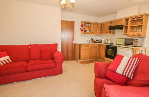 Bowness-on-Windermere Cottage | 90 m² Cottage ∙ 1 bedroom ∙ 2 guests