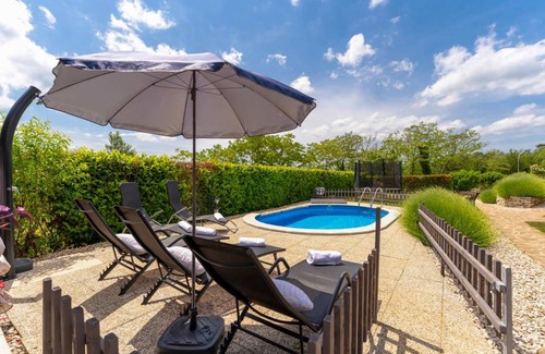 Oprtalj House | 90 m² House ∙ 2 bedrooms ∙ 6 guests