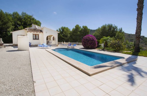 Empedrola Villa | 90 m² Villa ∙ 3 bedrooms ∙ 6 guests