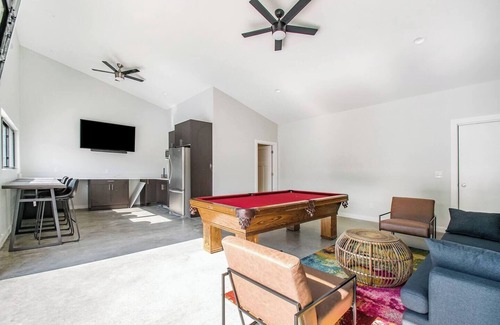 Stevensville House | 90 min from Chicago, Pool, Hot Tub, Pet Friendly come enjoy After Dune Delight