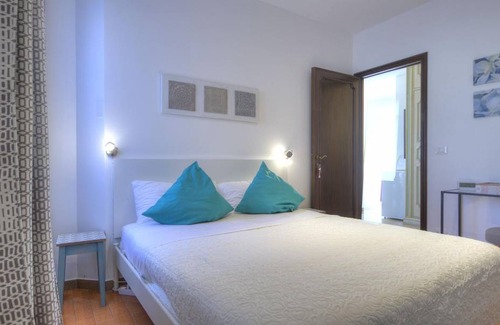 Mestre Apartment | 900-1, double bed/bath, wifi/aircond, breakfast facility