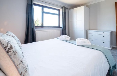 Leiston House | 91 Carr Avenue