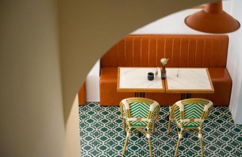 Wanning Hotel | 911 Surf Villa