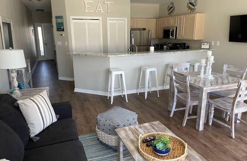 Holiday Isle House | 9239 Beachwalk location of Sandpiper with Beach Service