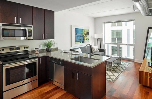 Center City West Apartment | 93 m² Apartment ∙ 2 bedrooms ∙ 5 guests