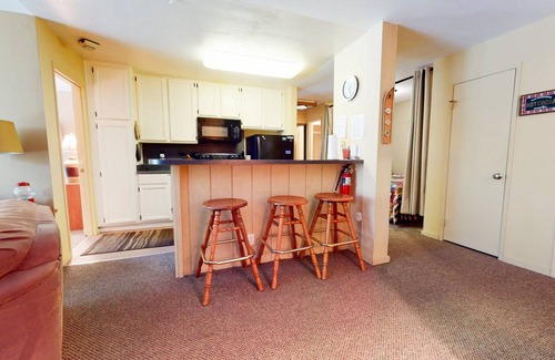 Mammoth Lakes Condo | 93 m² Condo ∙ 2 bedrooms ∙ 6 guests
