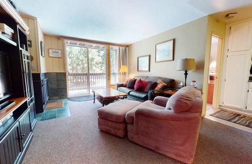 Mammoth Lakes Condo | 93 m² Condo ∙ 2 bedrooms ∙ 6 guests