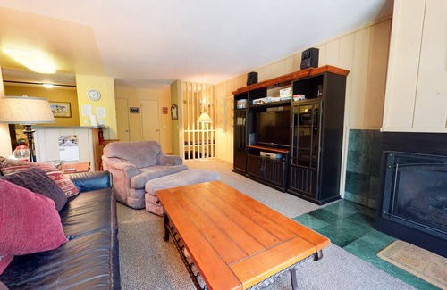 Mammoth Lakes Condo | 93 m² Condo ∙ 2 bedrooms ∙ 6 guests