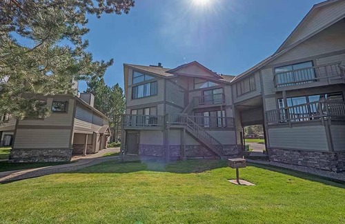 Tahoe Keys Condo | 94 m² Condo ∙ 2 bedrooms ∙ 6 guests