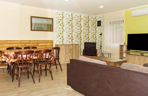 Balatonkeresztur House | 95 m² House ∙ 3 bedrooms ∙ 6 guests