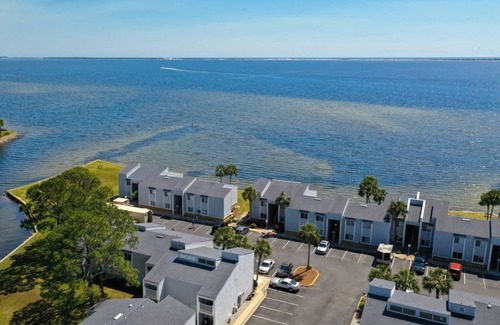 Shalimar Condo | 96 m² Condo ∙ 2 bedrooms ∙ 6 guests