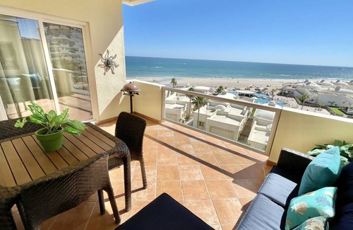 Sandy Beach Condo | 97 m² Condo ∙ 1 bedroom ∙ 4 guests