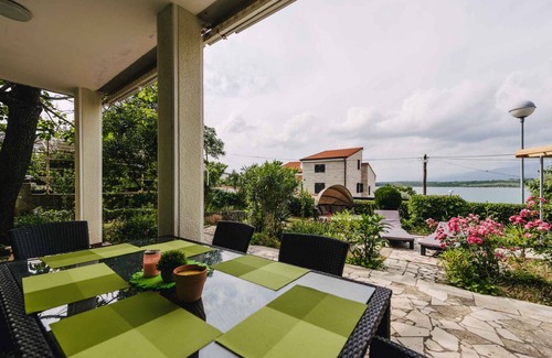 Klimno Apartment | 98 m² Apartment ∙ 2 bedrooms ∙ 6 guests
