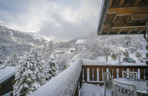 Ovronnaz Apartment | 98 m² Apartment ∙ 3 bedrooms ∙ 6 guests