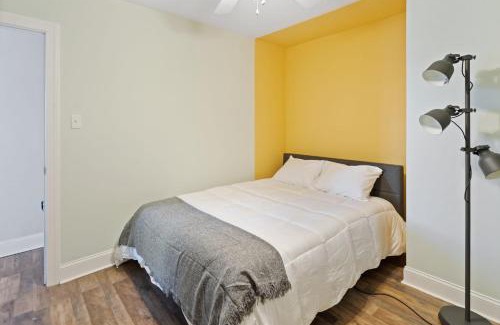 Atlantic City House | 9BR Beach Block House with 13 Beds in Central Atlantic City