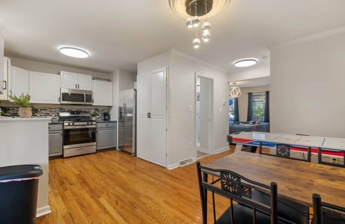 Pittsburgh House | 9Mins to Downtown with PingPong