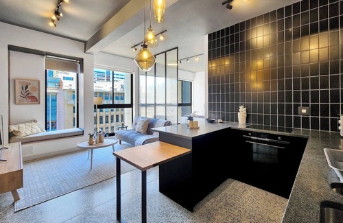 Foreshore Apartment | 9th floor views, couples dream- wifi-pool