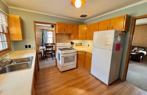 St Germain Cottage | A 5 bedroom vacation home directly on the lake shore