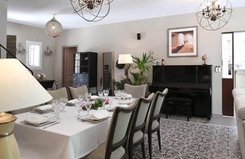 L'Isle-sur-la-Sorgue Villa | A 5 minutes du centre à pied, @lamaisonauxcanards