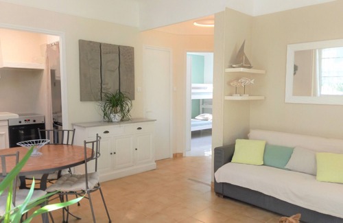 Saint-Cyr-sur-Mer Villa | A 5 mn walk from the beach. Charming Villa, Very Quiet, Ideal location, South
