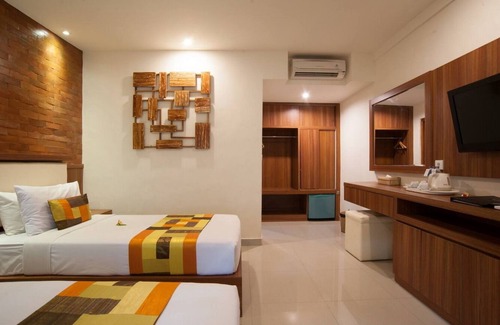 Downtown Kuta Hotel | A Balinese architecture hotel room near the beach of Kuta, WH1