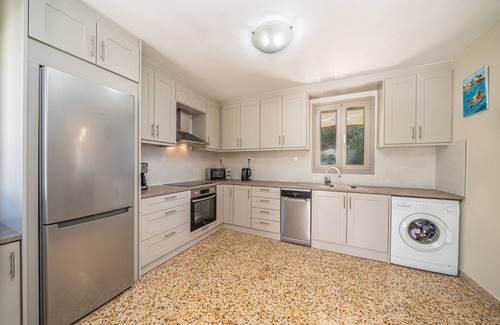 Vlachata Villa | A Beautiful 3 Bedroom, 2 Bathroom Villa with Private Pool, Stunning Sea Views, Air Conditioning, Wif