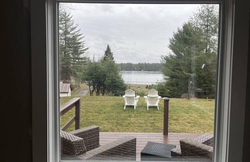 Woodgate Cottage | A beautiful cottage nestled in Adirondacks overlooking the peaceful White Lake