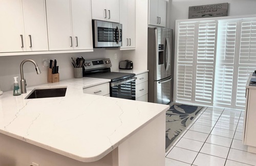 Bella Vista Condo | A beautiful newly renovated and updated condo walking distance to the beach!
