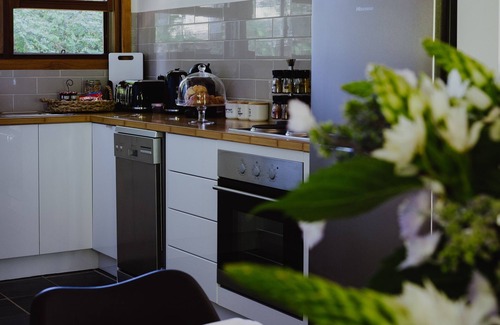 Tawonga South House | A bespoke romantic retreat in the heart of the high country, breakfast included.