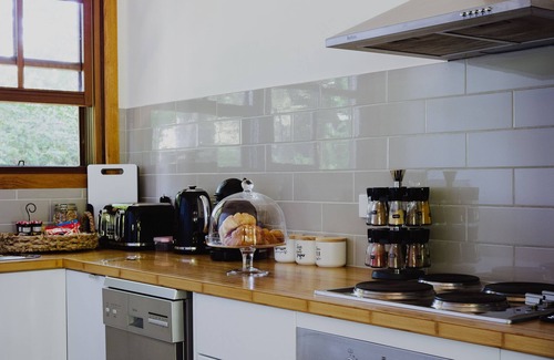 Tawonga South House | A bespoke romantic retreat in the heart of the high country, breakfast included.