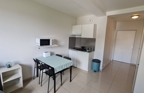 Montfermeil Apartment | "a break. somewhere" Studio for 2 people in Montfermeil