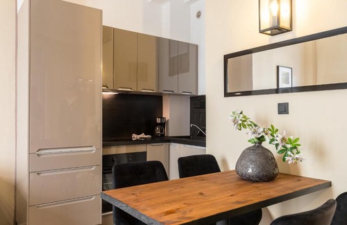Vernier Apartment | A/C Bellecour & Balcony in Libération area NICE