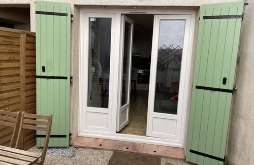 Quartier Administrations House | A calm cosy townhouse with private courtyard - 5 mins from arena