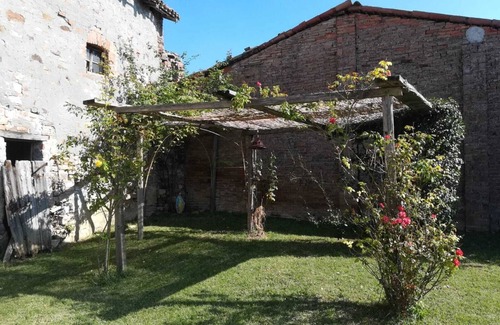 Agazzano Apartment | A Casa di Elli - Apartment in Borgo