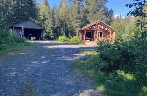 Bear Creek House | A Cedar Suiten