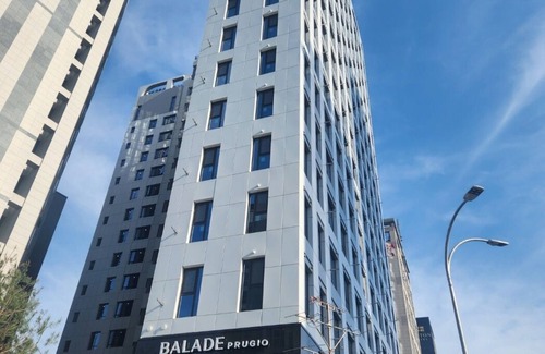 Jongno Apartment | A center of Seoul, a new building and a house with a high-rise view