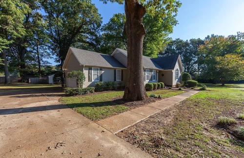 Jackson House | A charming 3-bedroom house with AC, WiFi in enchanting Jackson.