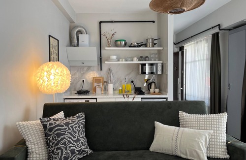 Pera Apartment | A-Chic 1-bedroom apartment with WiFi, AC in vibrant Istanbul