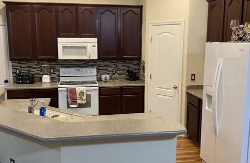 Kissimmee House | A Comfortable home away from home. In kissimmee close to Disney World