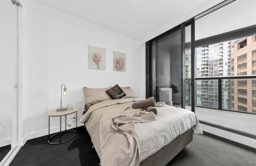 Carlton South Apartment | A Comfy Apt Only a 5-min Walk to Victoria Market